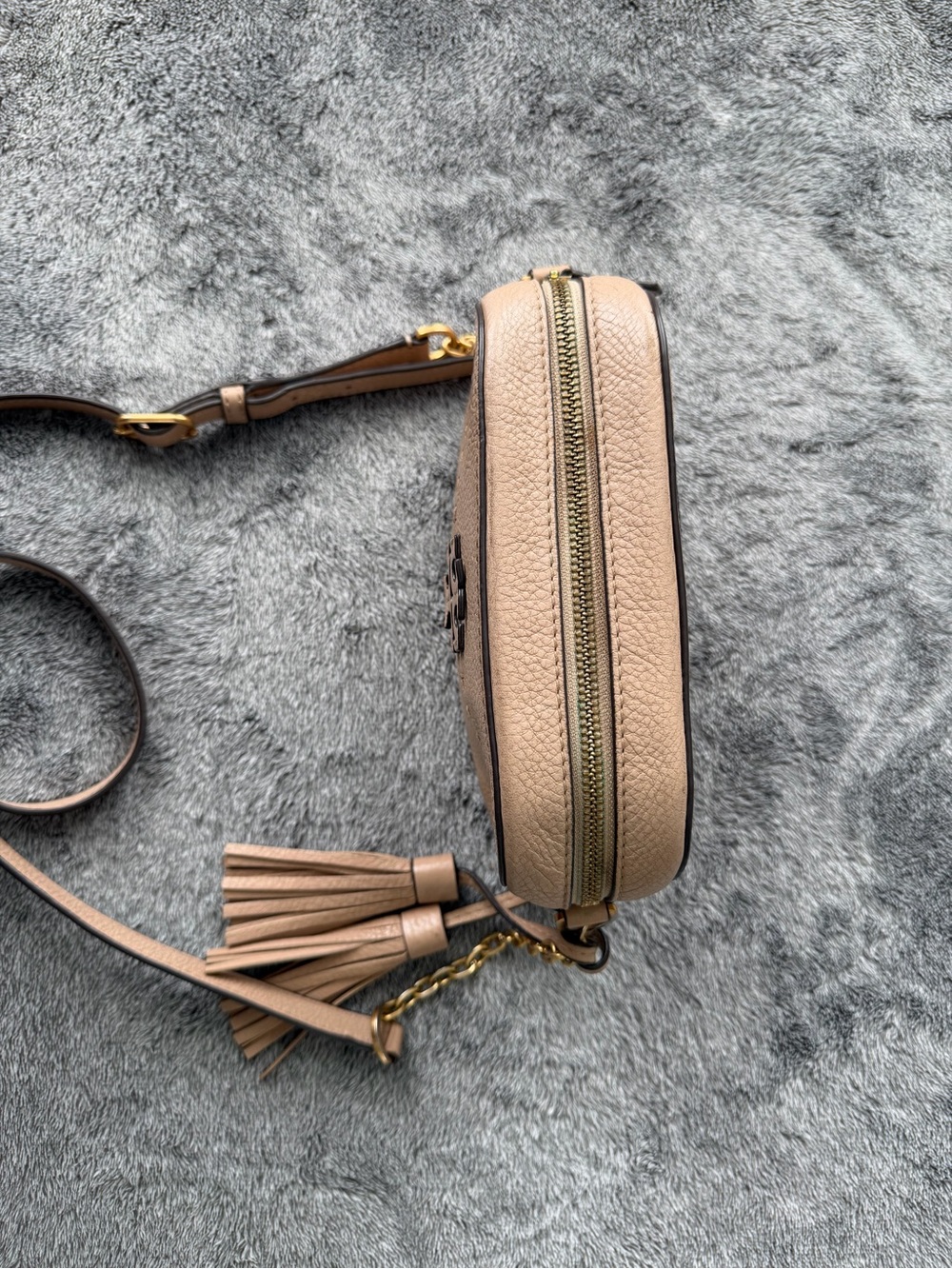 Tory Burch Pebbled Leather Crossbody in Taupe with Tassels - Picture 4 of 6